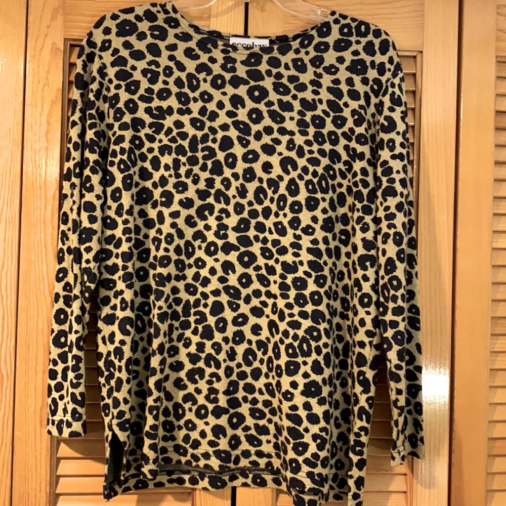 Tan and black print top M
